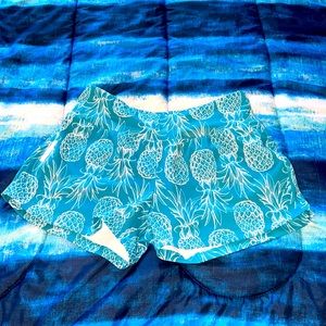Love fitness pineapple shorts🍍💙